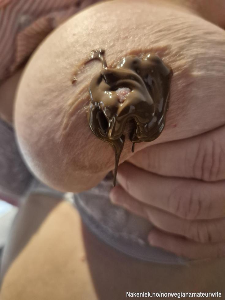 Lyst på en liten sjokolade(pupp) før middag? 😘